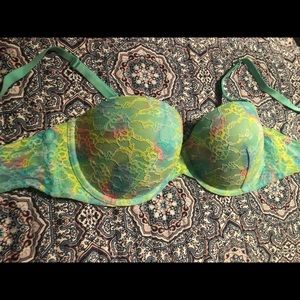 Victoria’s Secret Bra 36C